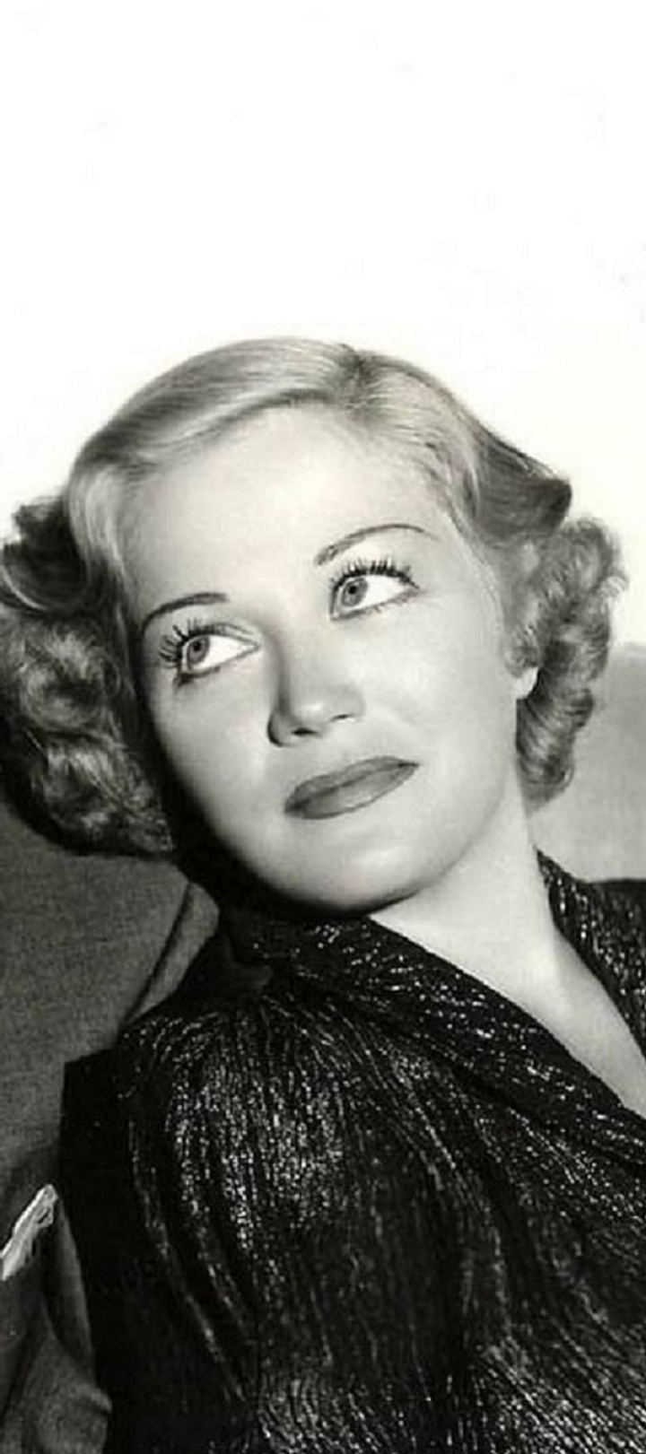 Come Closer, Folks i gruppen Alla filmer hos Mohamad shop (481801)