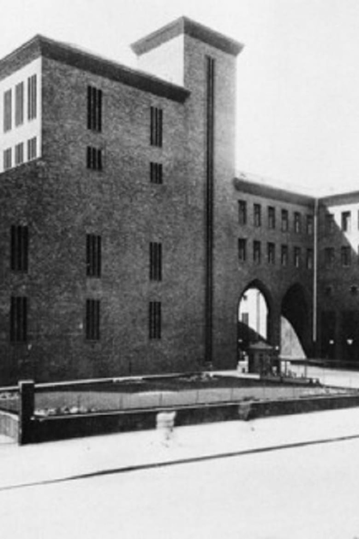 Maestro Plecnik i gruppen Alla filmer hos Mohamad shop (483401)