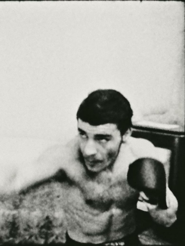 I Just Can\'t Go On i gruppen Alla filmer hos Mohamad shop (483597)