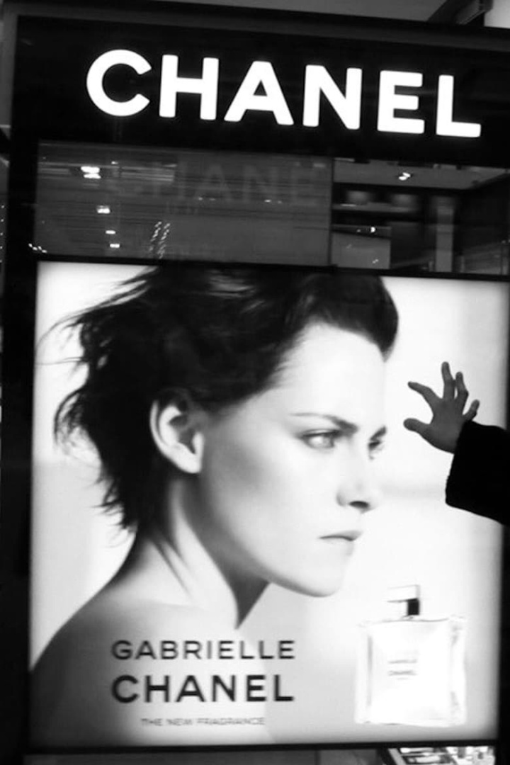 Homage to the Faceless Woman i gruppen Drama hos Mohamad shop (484400)