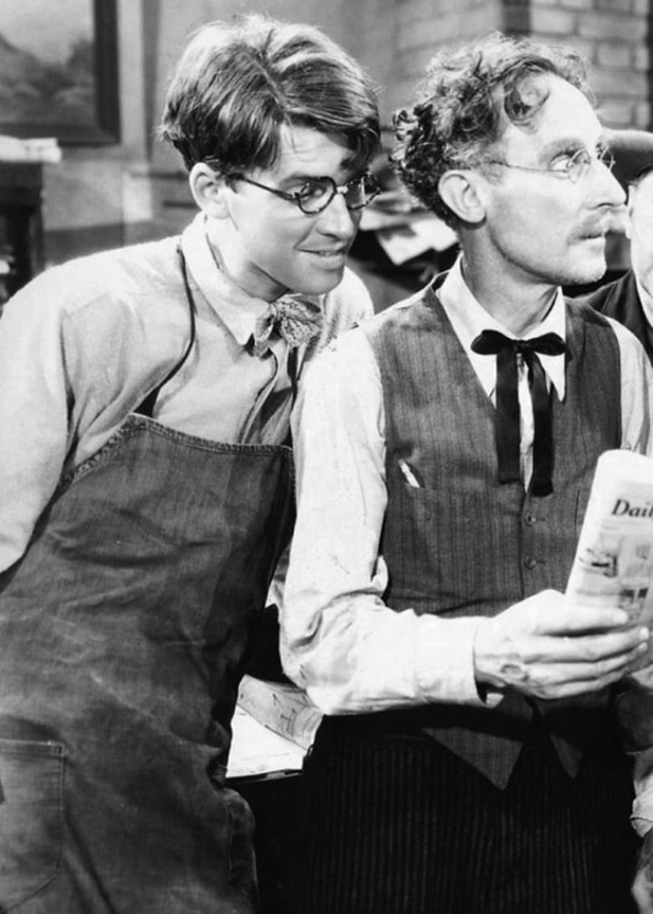 Important News i gruppen Alla filmer hos Mohamad shop (484656)