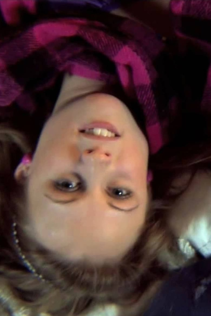 Everything Is Poetry Baby i gruppen Alla filmer hos Mohamad shop (486110)