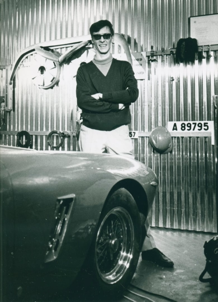 Trängningen i gruppen Alla filmer hos Mohamad shop (488684)