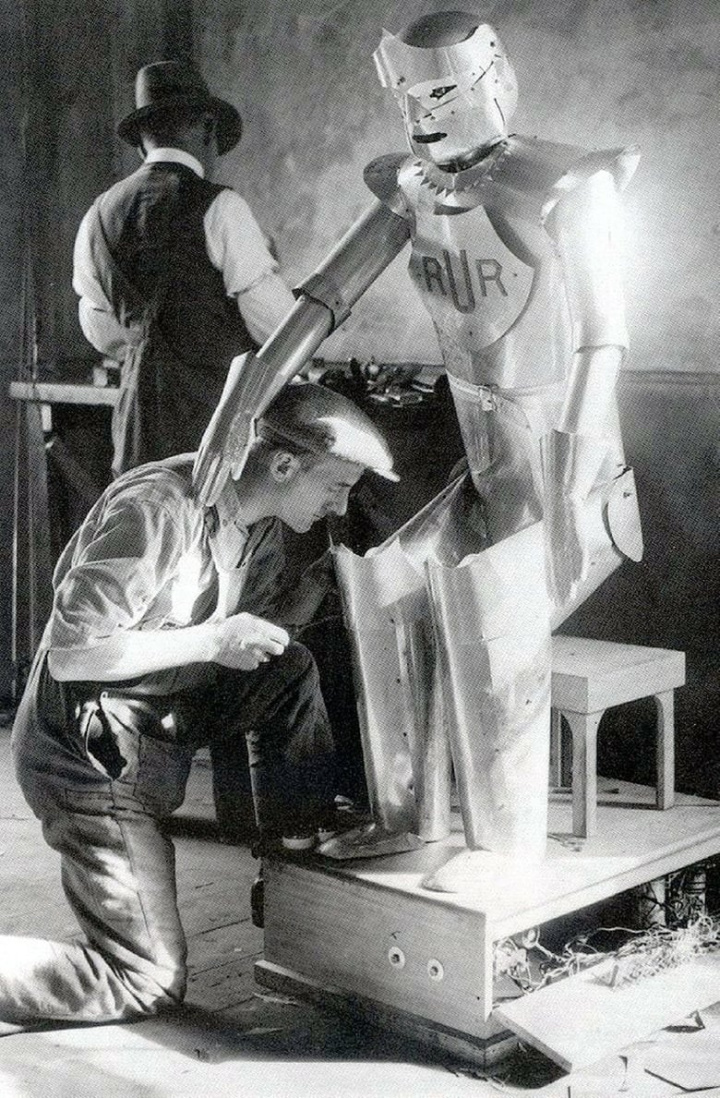 R.U.R. i gruppen Alla filmer hos Mohamad shop (490366)