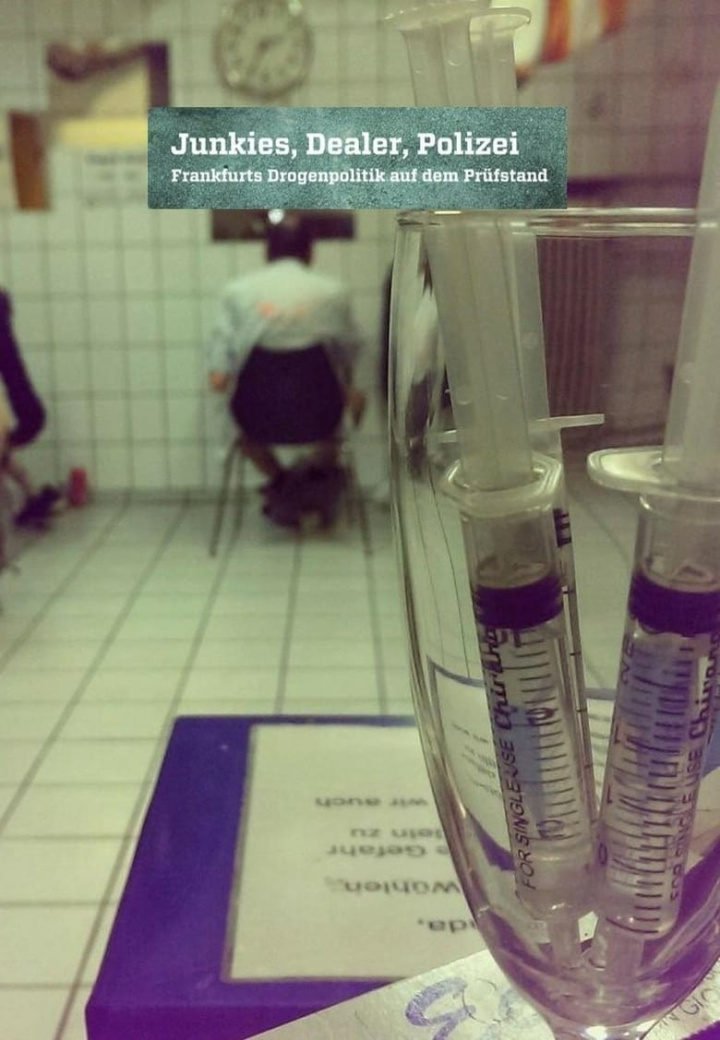 Junkies, Dealer, Polizei - Frankfurts Drogenpolitik auf dem Prüfstand i gruppen Alla filmer hos Mohamad shop (490932)