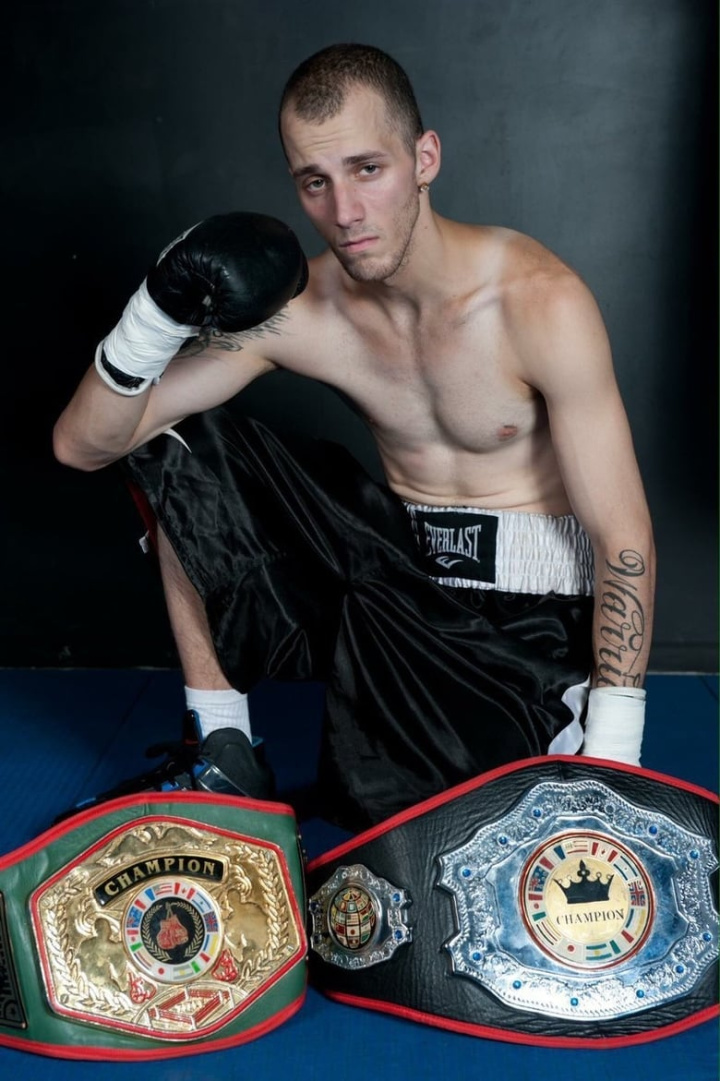 Troll Champion: The Charlie Zelenoff Story i gruppen Alla filmer hos Mohamad shop (497574)