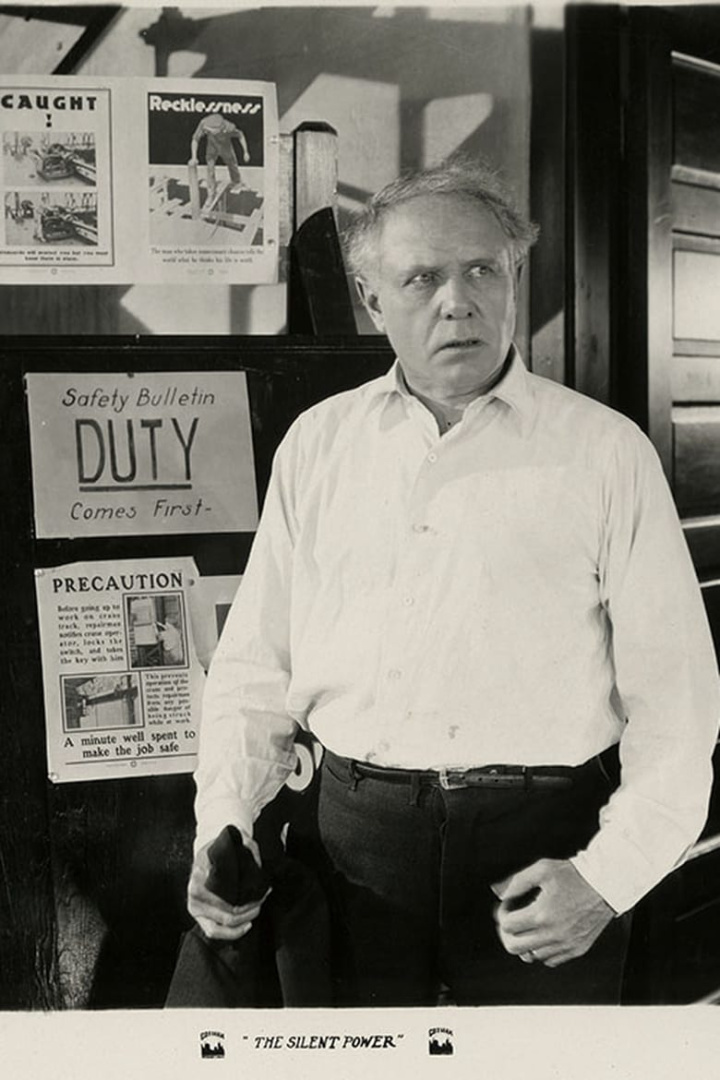 The Silent Power i gruppen Drama hos Mohamad shop (498238)