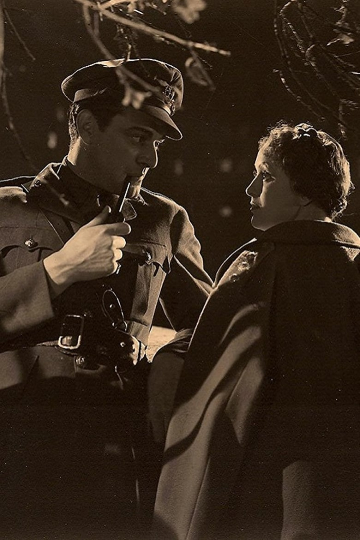 Who Goes Next? i gruppen Alla filmer hos Mohamad shop (499344)