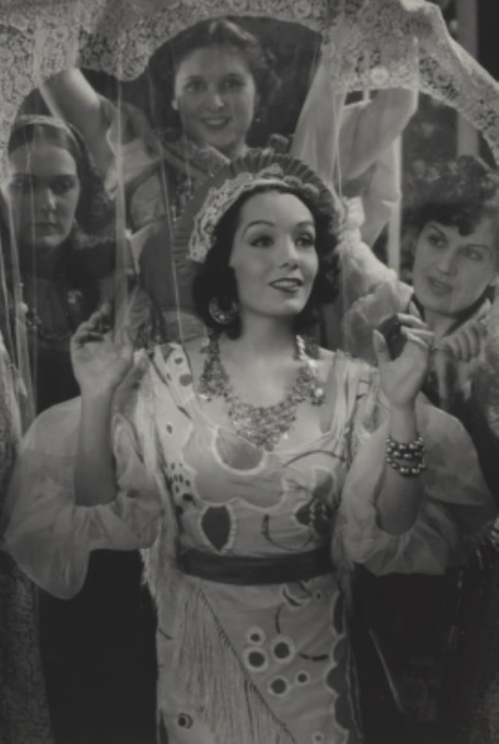 Gypsy Melody i gruppen Komedi hos Mohamad shop (504121)