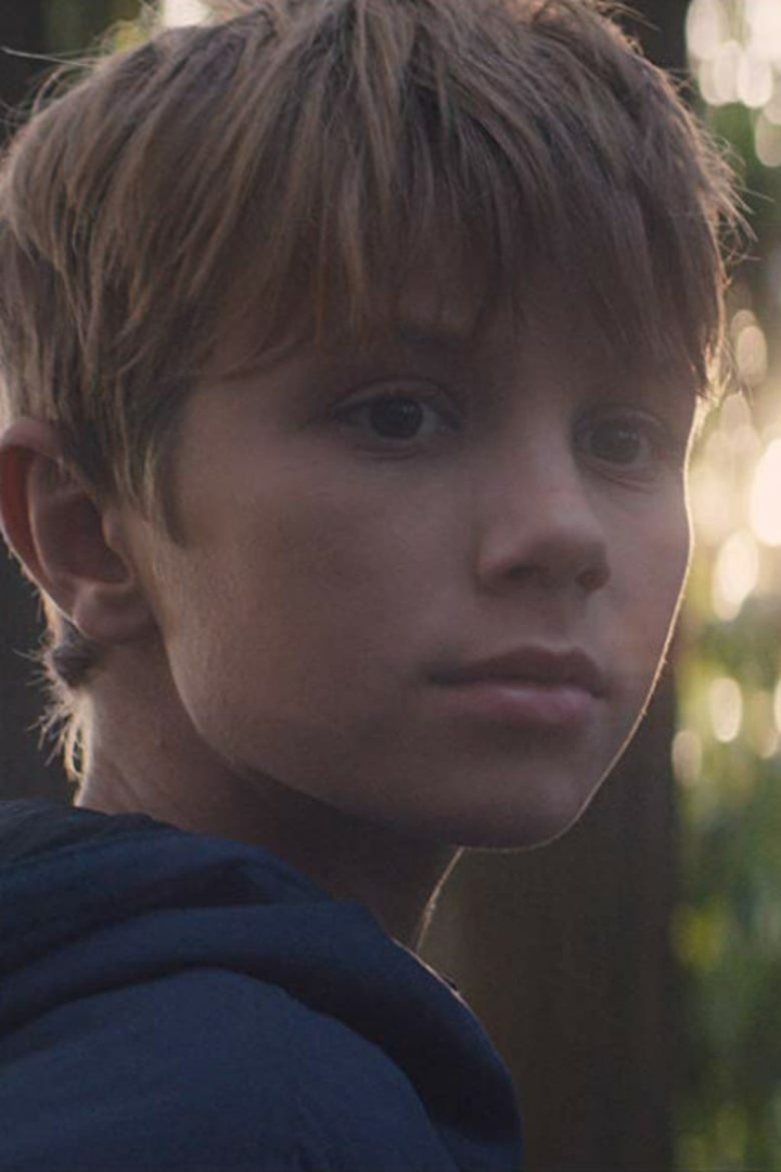 Under Stars i gruppen Alla filmer hos Mohamad shop (517067)