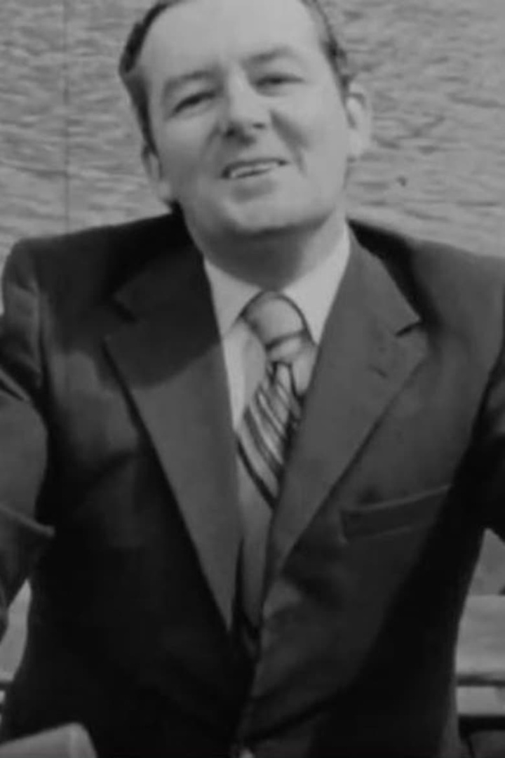 The Roof Needs Mowing i gruppen Drama hos Mohamad shop (518882)