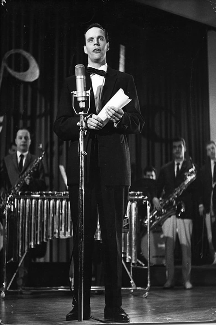 Iskelmäkaruselli i gruppen Alla filmer hos Mohamad shop (522067)