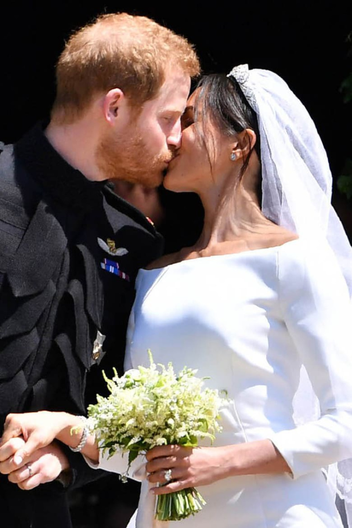Royal Romance: The Marriage of Prince Harry and Meghan Markle i gruppen Alla filmer hos Mohamad shop (525005)