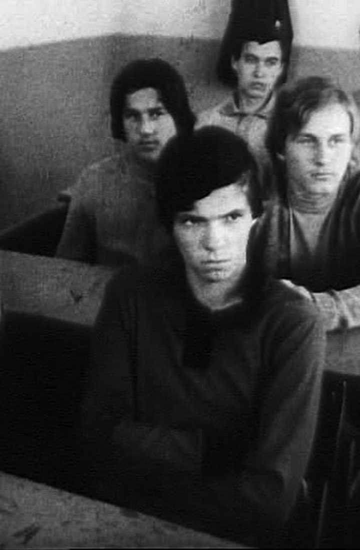 Nevelésügyi sorozat i gruppen Alla filmer hos Mohamad shop (526128)