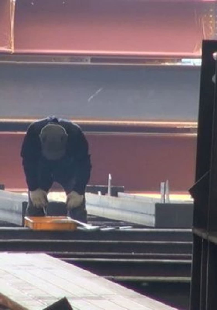 Under Construction i gruppen Alla filmer hos Mohamad shop (528302)