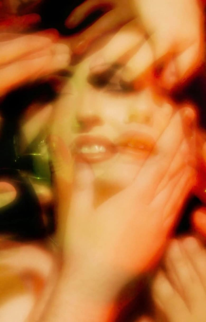 Reflections i gruppen Alla filmer hos Mohamad shop (529438)