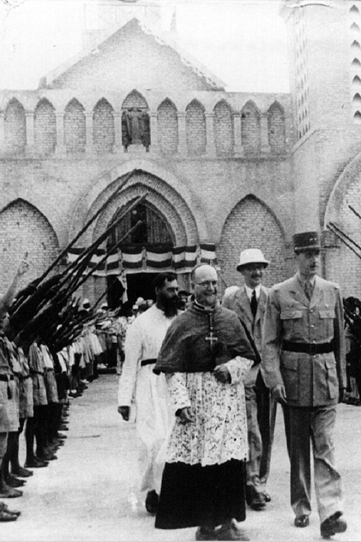 Autour de Brazzaville i gruppen Alla filmer / Documentary hos Mohamad shop (531405)