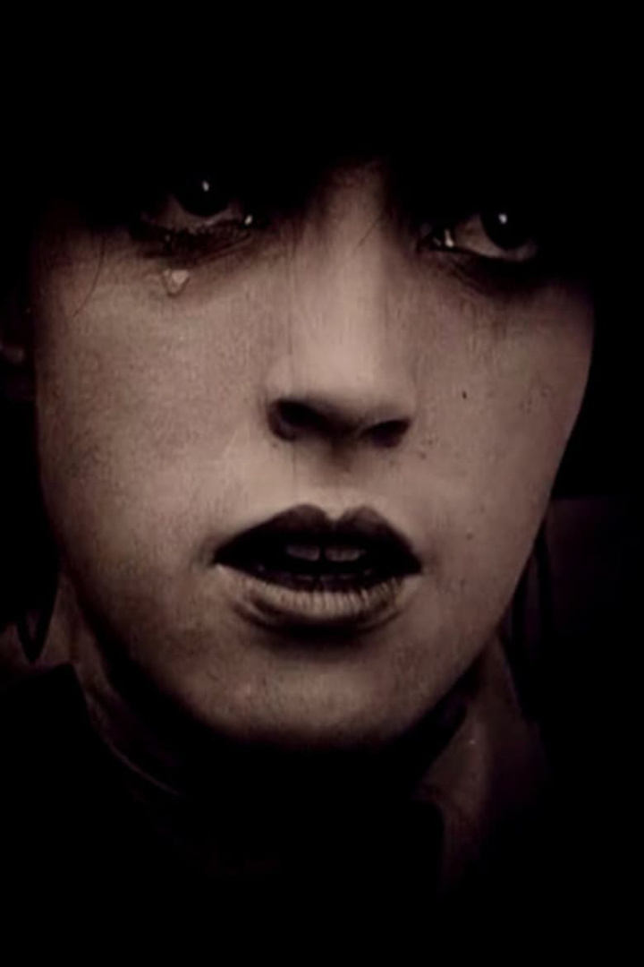 Insinuation i gruppen Alla filmer / Drama hos Mohamad shop (532390)