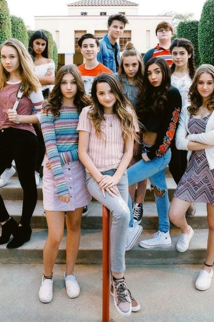 Chicken Girls: The Movie i gruppen Alla filmer / Family hos Mohamad shop (532997)