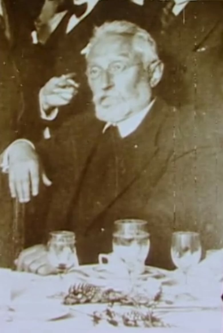 ¿Qué es España? i gruppen Alla filmer hos Mohamad shop (536722)