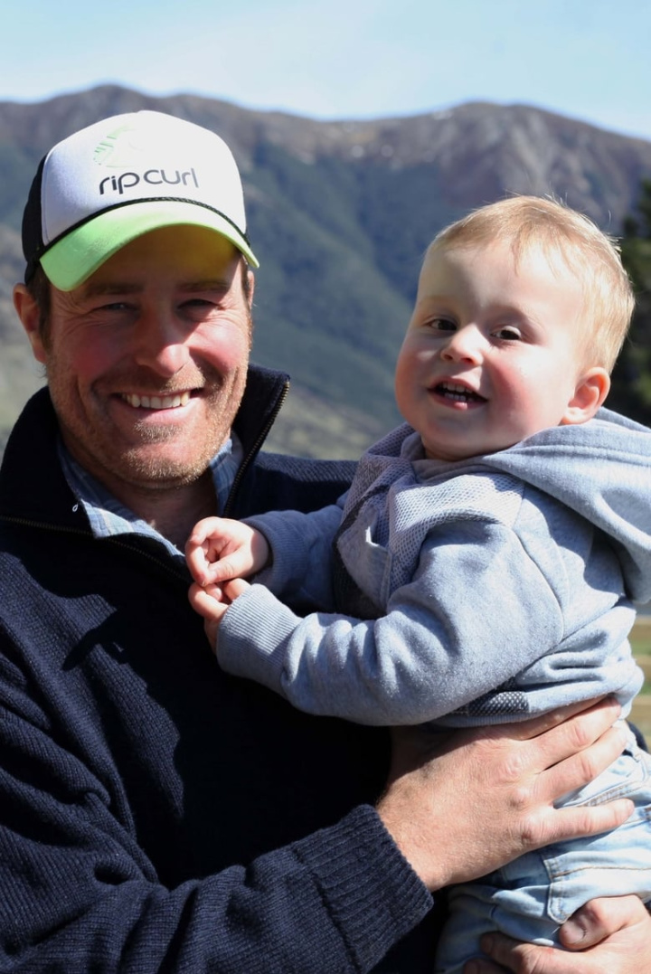 Ausgerechnet Neuseeland. Eine Farm am grünen Ende der Welt i gruppen Alla filmer / Documentary hos Mohamad shop (547000)