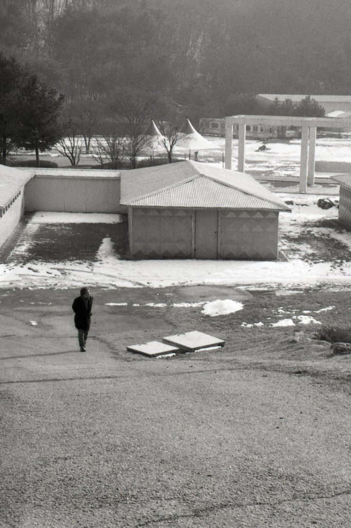 Decades Apart i gruppen Alla filmer / Drama hos Mohamad shop (547302)