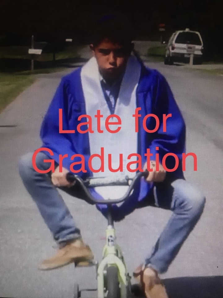 Late for Graduation i gruppen Thriller hos Mohamad shop (548535)