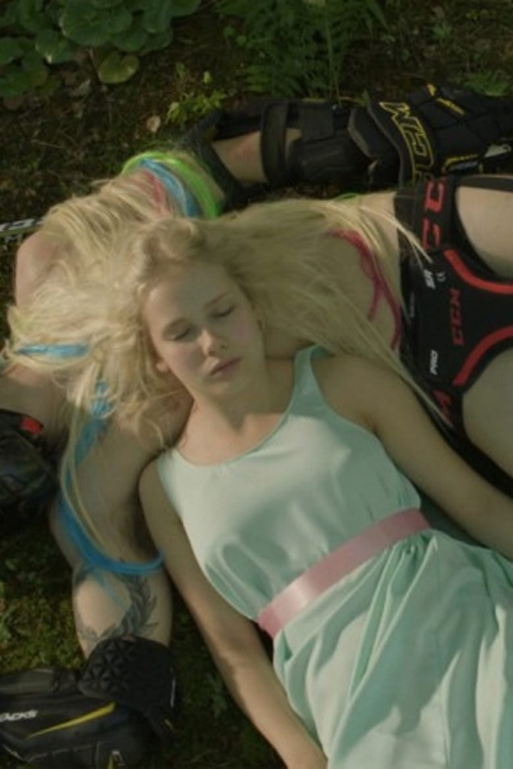 The Ice Hockey Film by Heidi i gruppen Alla filmer / Romance hos Mohamad shop (550197)