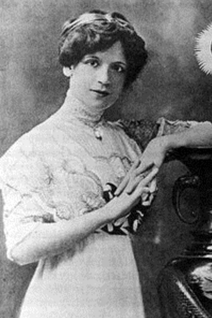 The Evil Artist or a Girl Wronged i gruppen Drama hos Mohamad shop (552106)