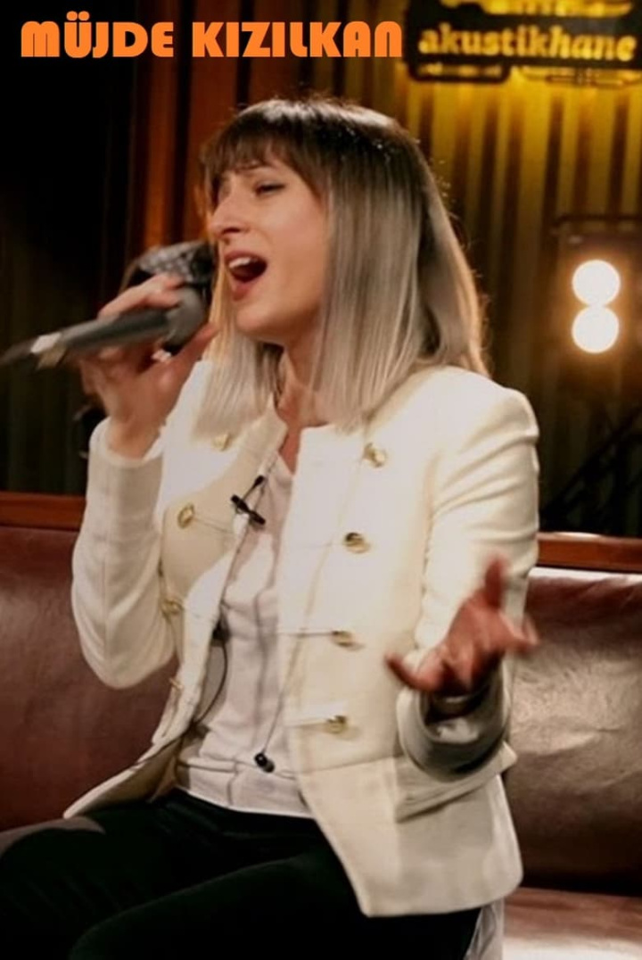 Mujde Kizilkan Live On Akustikhane i gruppen Alla filmer / Music hos Mohamad shop (553572)