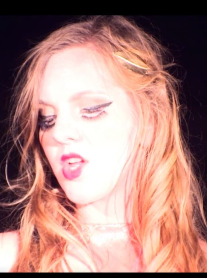 Motherland i gruppen Alla filmer / Drama hos Mohamad shop (559138)