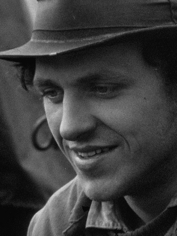 Montagebrüder i gruppen Alla filmer / Documentary hos Mohamad shop (561532)