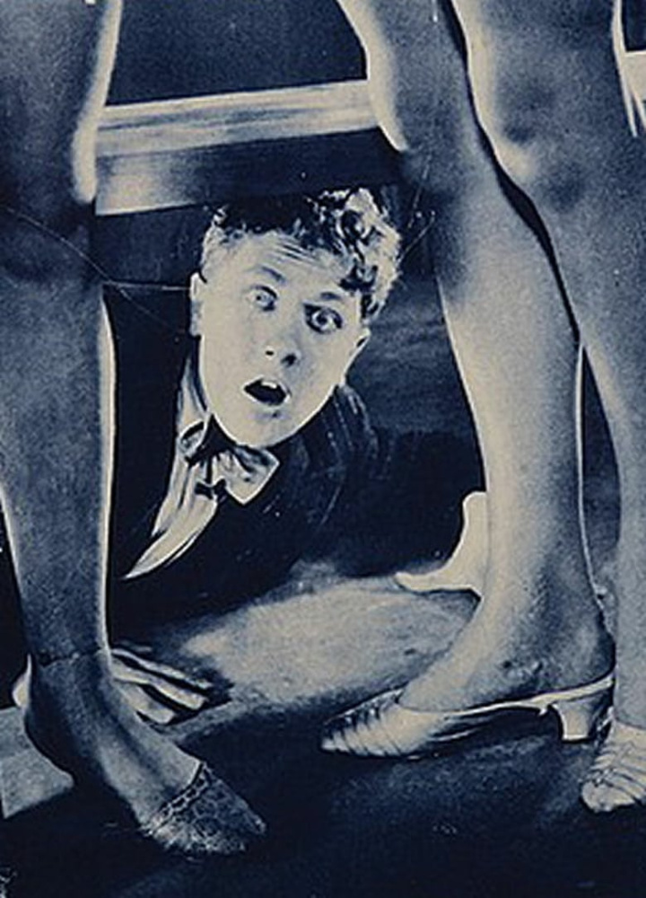 Girls i gruppen Alla filmer hos Mohamad shop (577125)