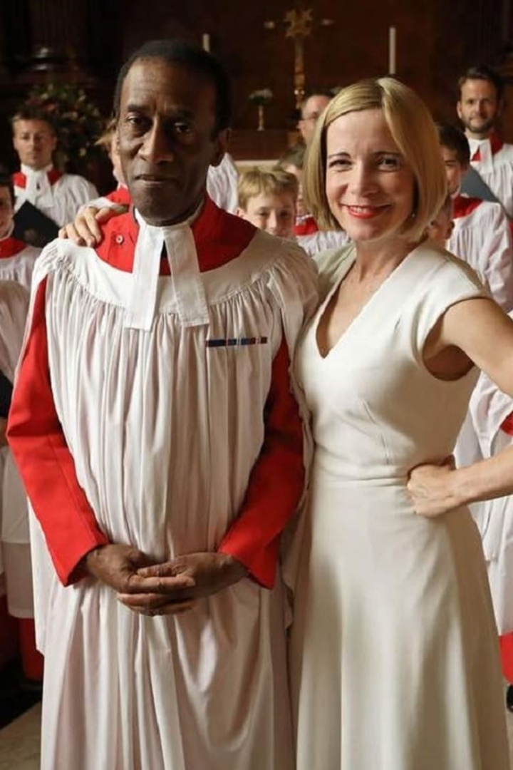 Lucy Worsley: Elizabeth I\'s Battle for God\'s Music i gruppen Alla filmer hos Mohamad shop (579736)