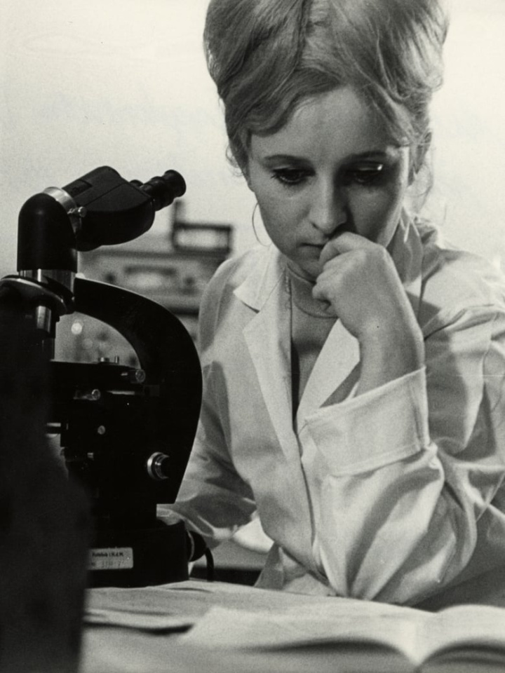 She i gruppen Alla filmer / Documentary hos Mohamad shop (582436)