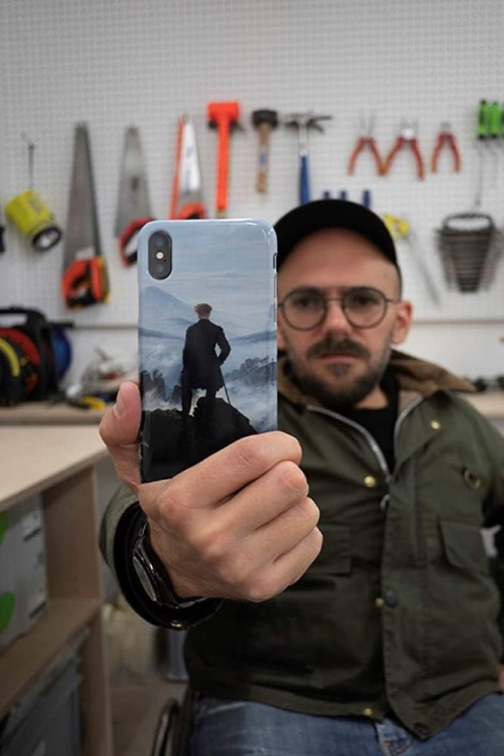 Me, My Selfie and I with Ryan Gander i gruppen Alla filmer / Documentary hos Mohamad shop (590994)