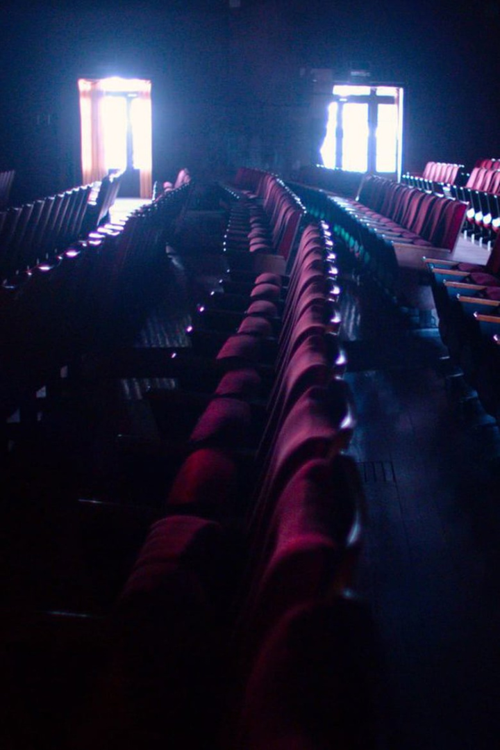 Light i gruppen Alla filmer / Documentary hos Mohamad shop (593058)