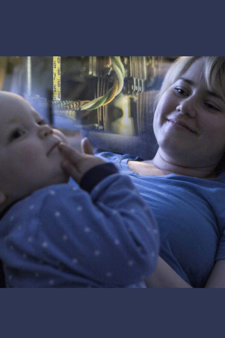 Calling Mother i gruppen Alla filmer / Documentary hos Mohamad shop (593805)