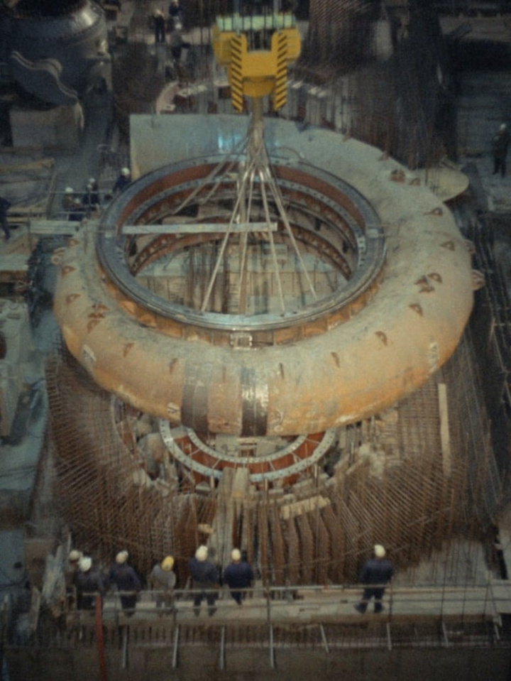 Termin Spirale Eins i gruppen Alla filmer hos Mohamad shop (604411)