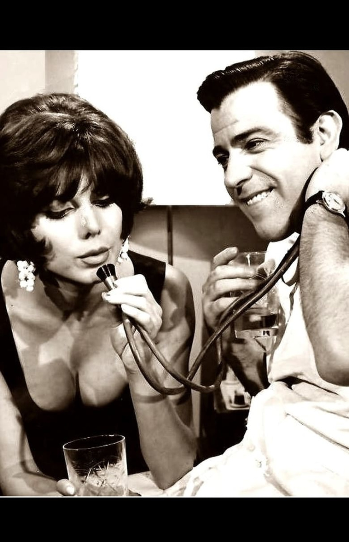 Cómo seducir a una mujer i gruppen Alla filmer / Comedy hos Mohamad shop (611894)