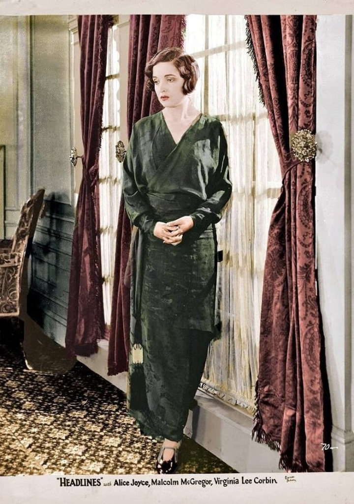 Headlines i gruppen Drama hos Mohamad shop (613927)