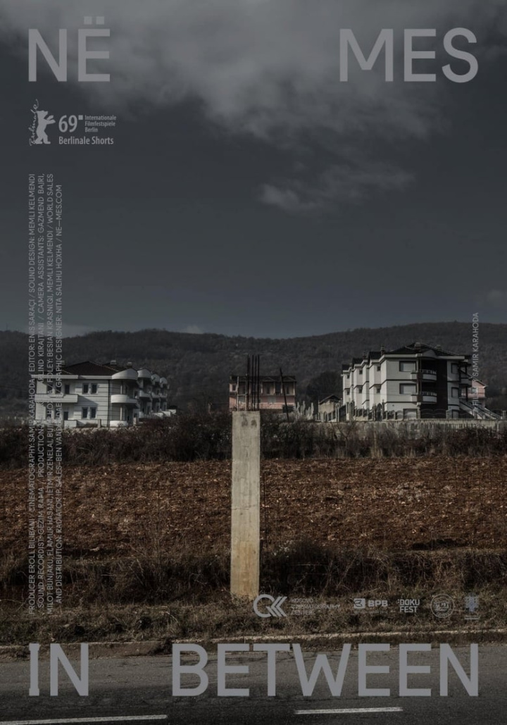 In Between i gruppen Alla filmer / Documentary hos Mohamad shop (614230)