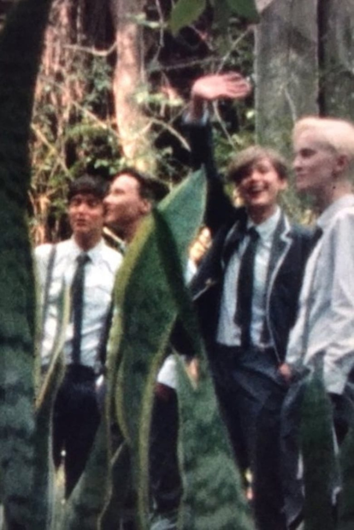 À côté du volcan i gruppen Alla filmer / Documentary hos Mohamad shop (614773)