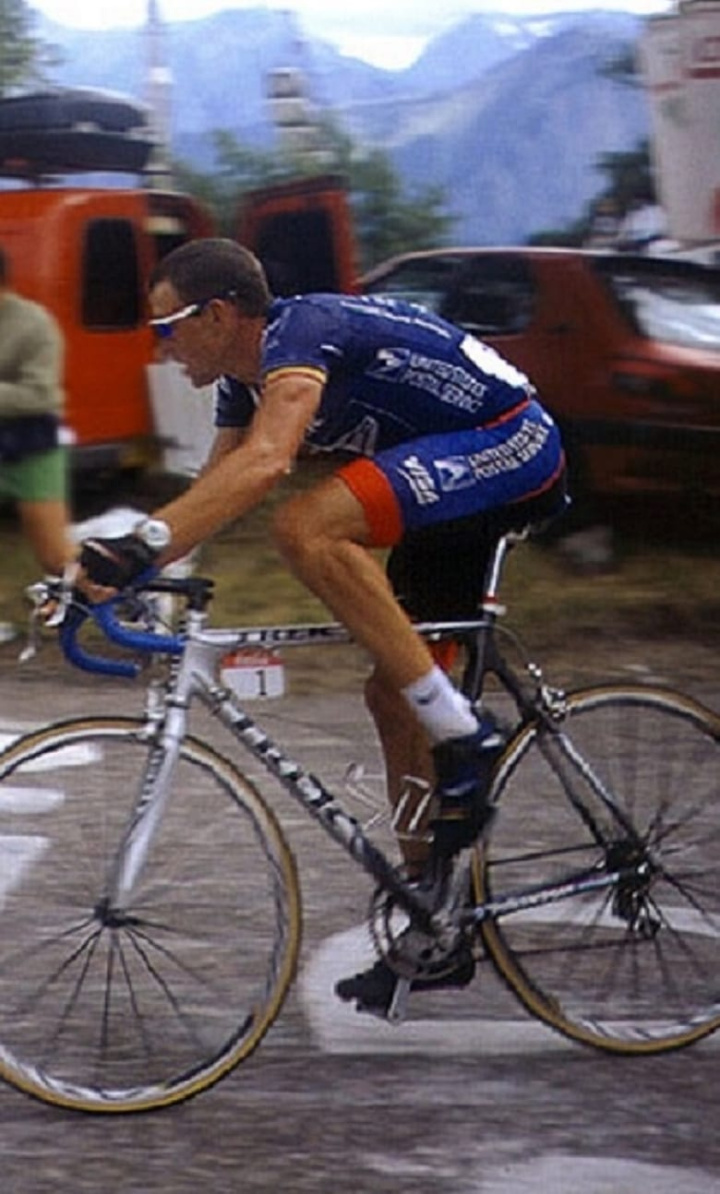 Road to Paris i gruppen Alla filmer / Documentary hos Mohamad shop (619156)