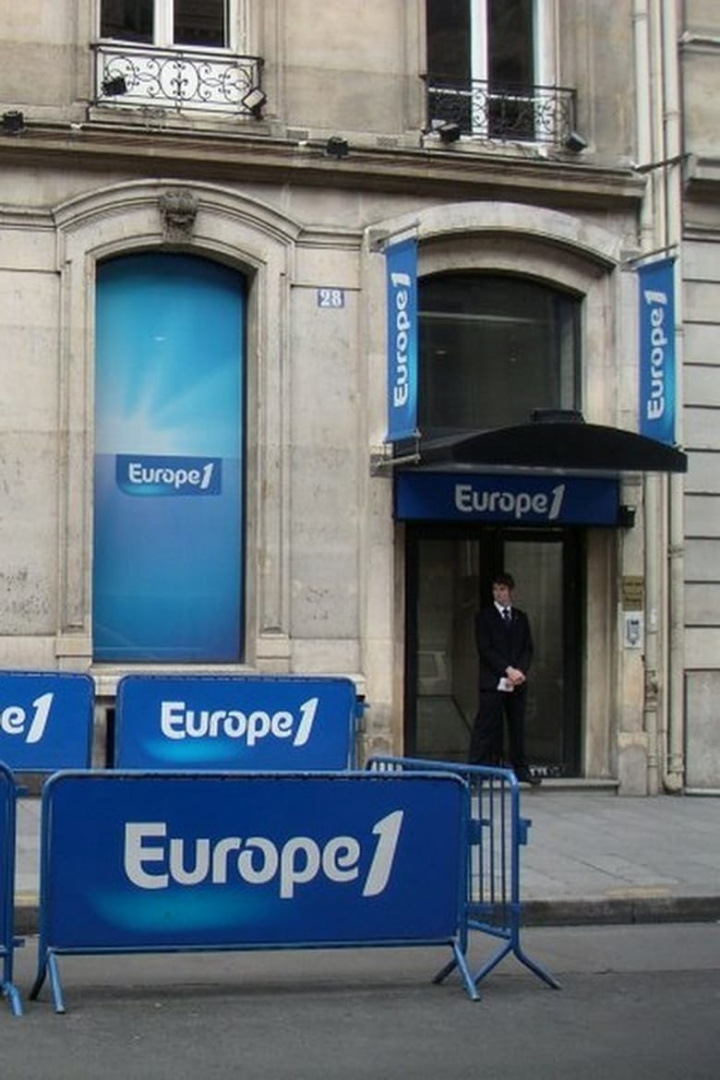 Le 26bis - Europe 1 i gruppen Alla filmer / Documentary hos Mohamad shop (620320)