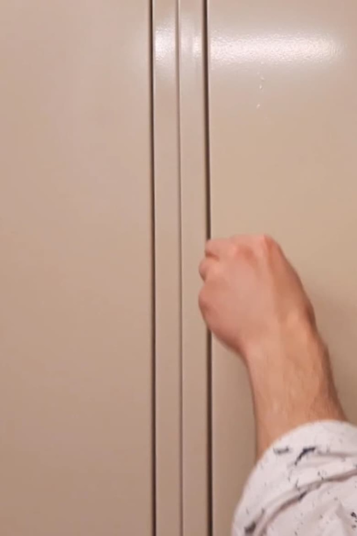 dver otkryvayushchayasya i gruppen Alla filmer hos Mohamad shop (621529)