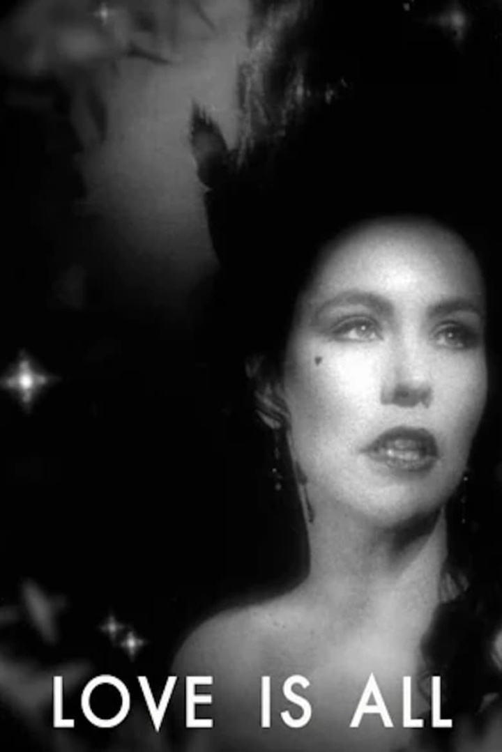 Love is All i gruppen Alla filmer hos Mohamad shop (623963)