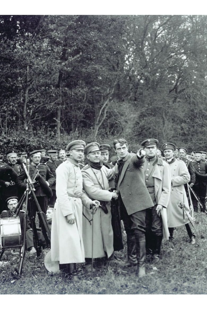 Through the Emeny\'s Lines i gruppen Alla filmer hos Mohamad shop (631556)