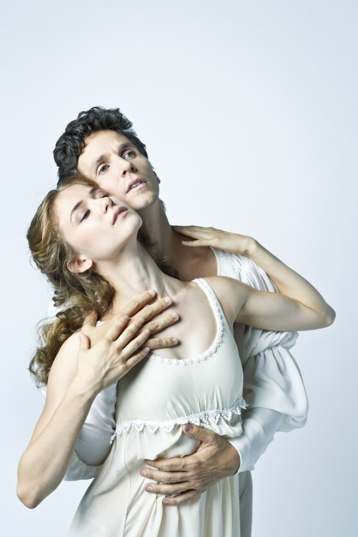 Romeos & Juliets i gruppen Alla filmer / Documentary hos Mohamad shop (634997)