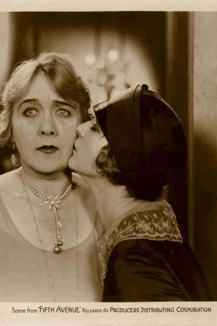 Fifth Avenue i gruppen Alla filmer / Drama hos Mohamad shop (647212)